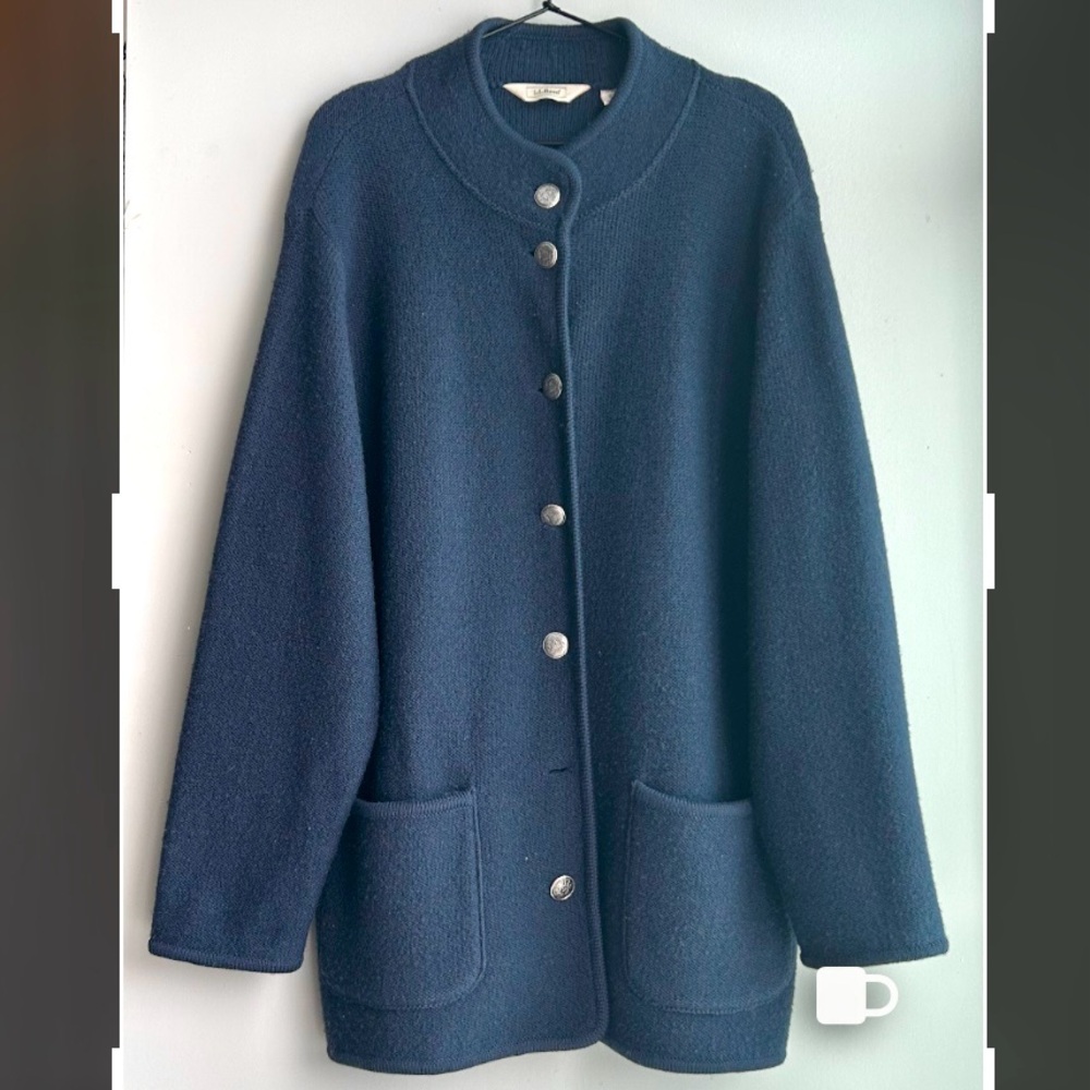 L.L. BEAN boiled wool classic dark navy button up coat vintage excellent !!